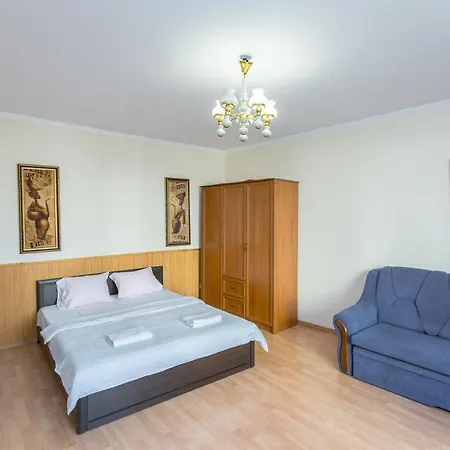 по вул. гонти 4/3 *