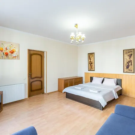 по вул. гонти 4/3 * Львів