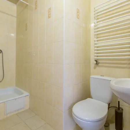 Lejlighed для великої сімї по вулиці гонти 4, дві кімнати до 6-7 спальних місць