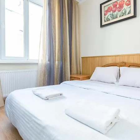 для великої сімї по вулиці гонти 4, дві кімнати до 6-7 спальних місць