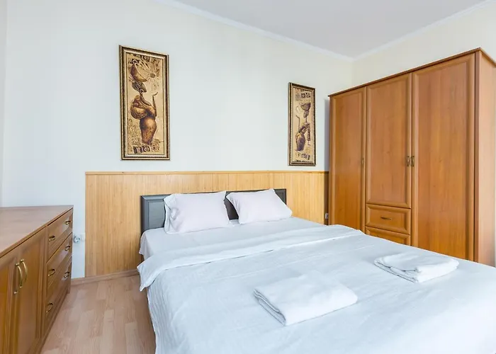 для великої сімї по вулиці гонти 4, дві кімнати до 6-7 спальних місць *